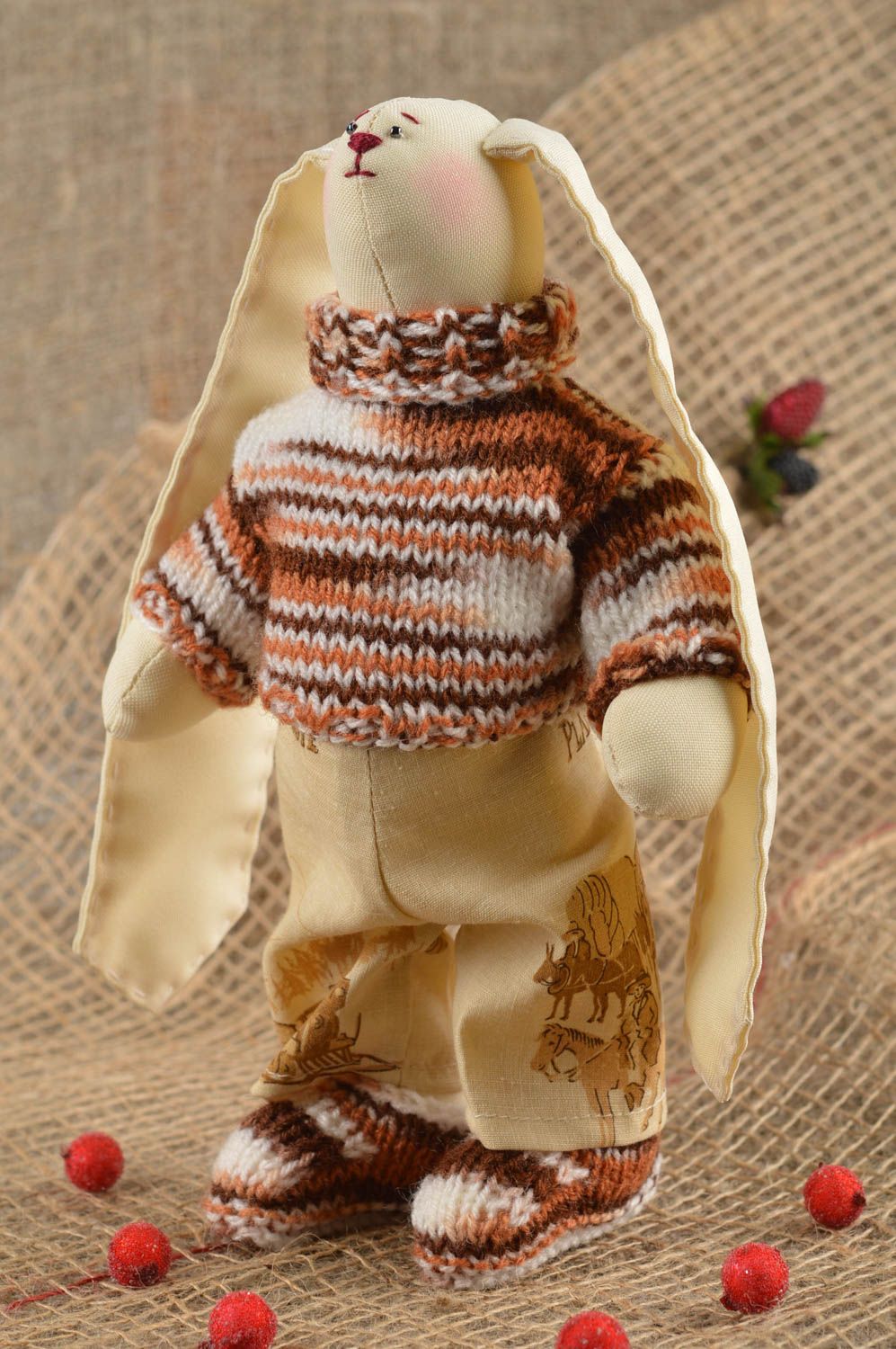 Peluche lievre Jouet fait main Jouet tricoté Cadeau enfant original en coton photo 1