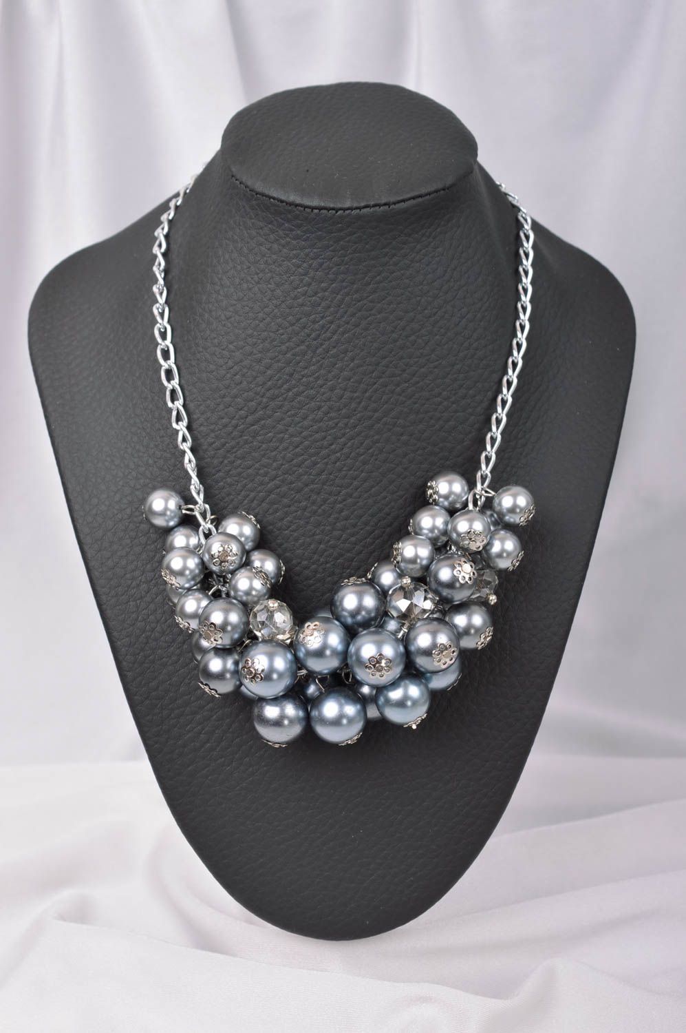 Collar original artesanal regalo original bisutería fina de perlas artificiales foto 1
