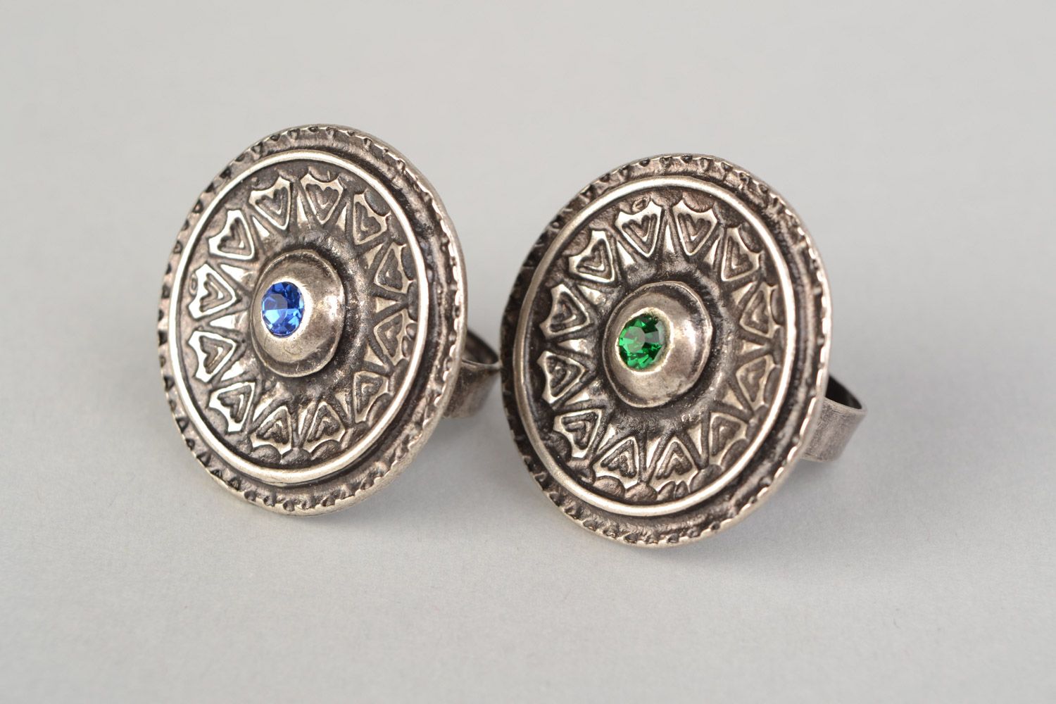 Set of 2 handmade round rings cast of hypoallergenic metal with rhinestones photo 5