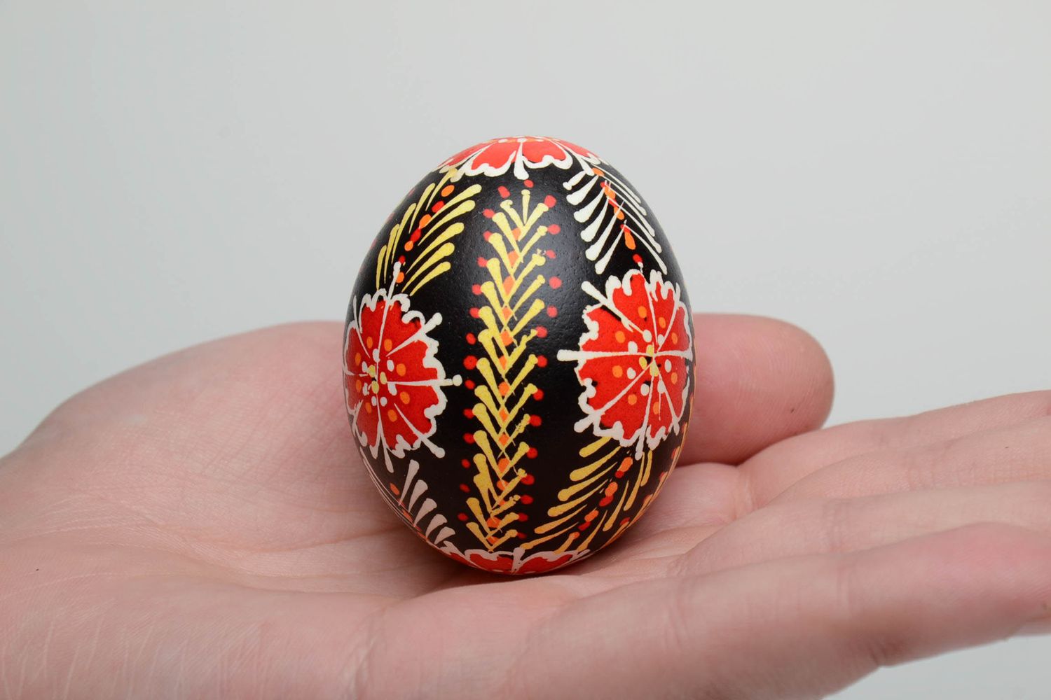 L'uovo decorativo fatto a mano pysanka dipinta a mano idee regalo Pasqua  foto 4