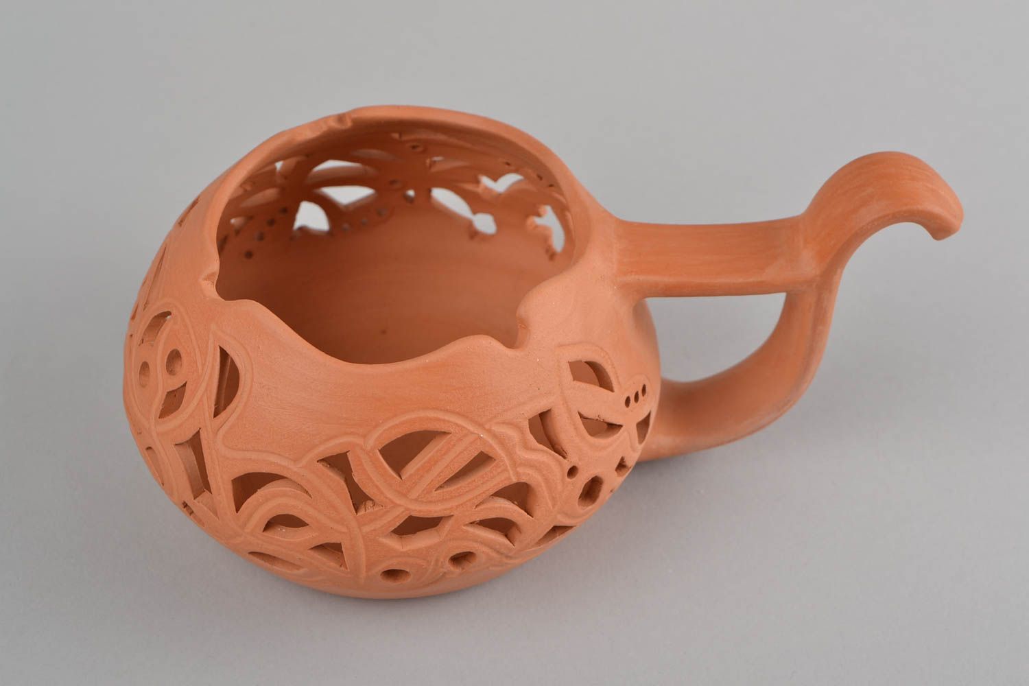 Origineller Kerzenhalter aus Keramik mit geschnitztem Muster handmade für Dekor foto 5