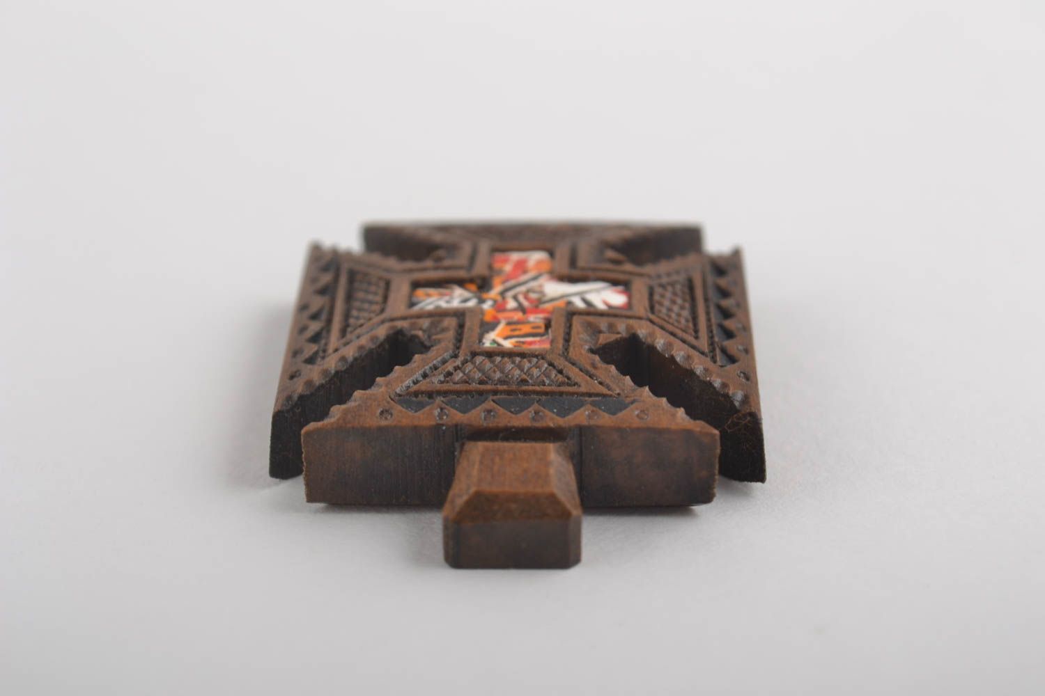 Pendentif croix fait main Bijou ethnique en bois Accessoire femme design photo 5
