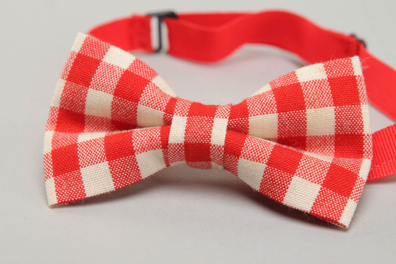 Red checkered fabric bow tie photo 2