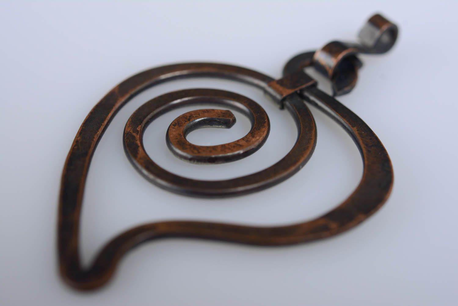 Handmade copper small heart-shaped pendant beautiful twisted designer accessory photo 3