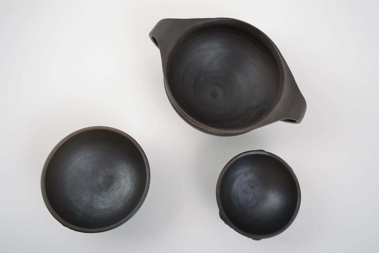 Handmade black smoked ceramic bowl set of 3 beautiful pieces of different sizes photo 4
