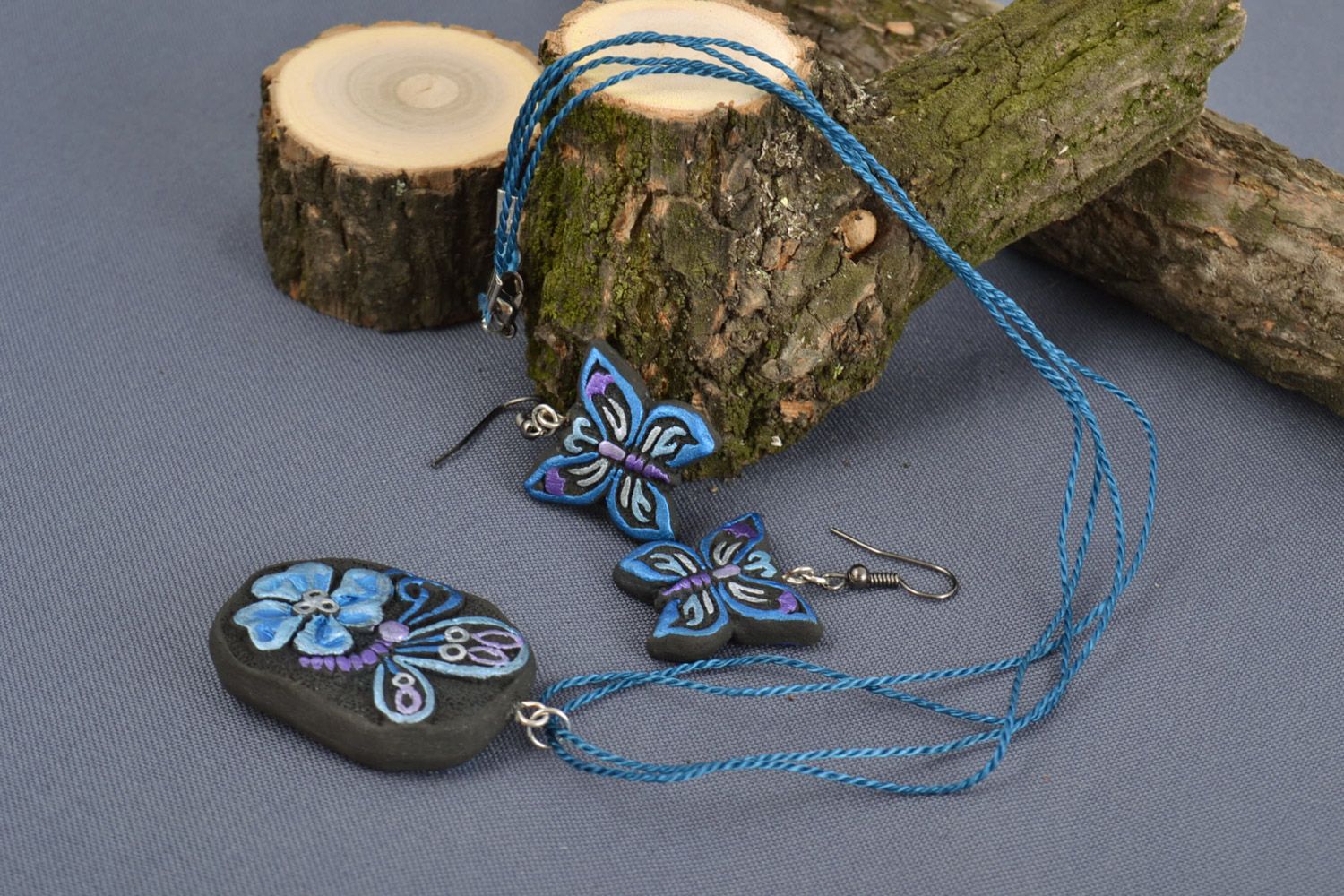 Handmade painted ceramic jewelry set 2 items clay earrings and pendant in the shape of butterflies photo 1