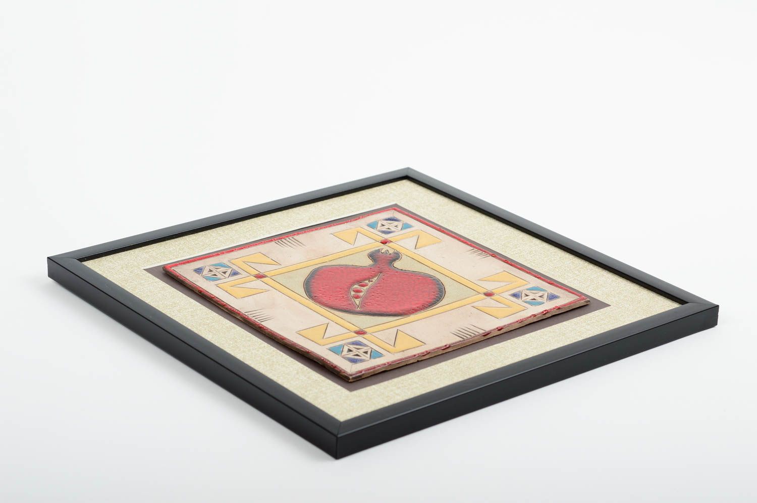 Décoration murale carrée en céramique encadrée faite main pour cuisine Grenade photo 2