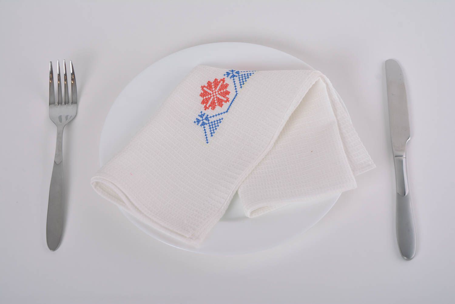 Cotton rectangular white napkin with machine embroidery handmade home decor photo 1