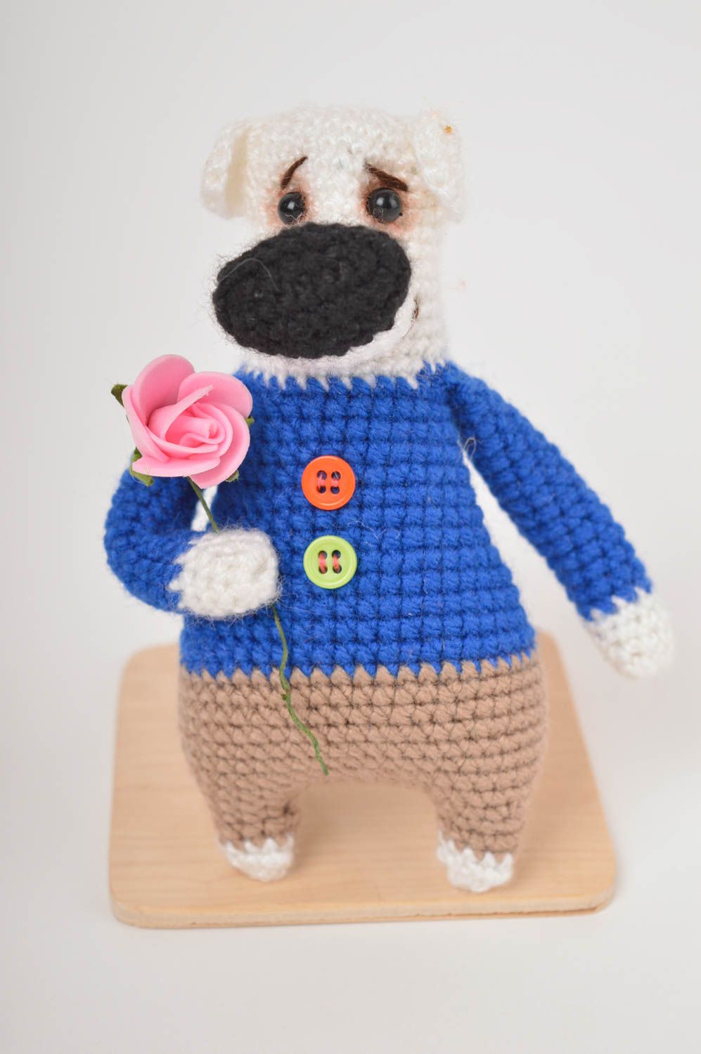 Jouet ours avec rose Peluche faite main tricotée originale Cadeau pour enfant photo 2