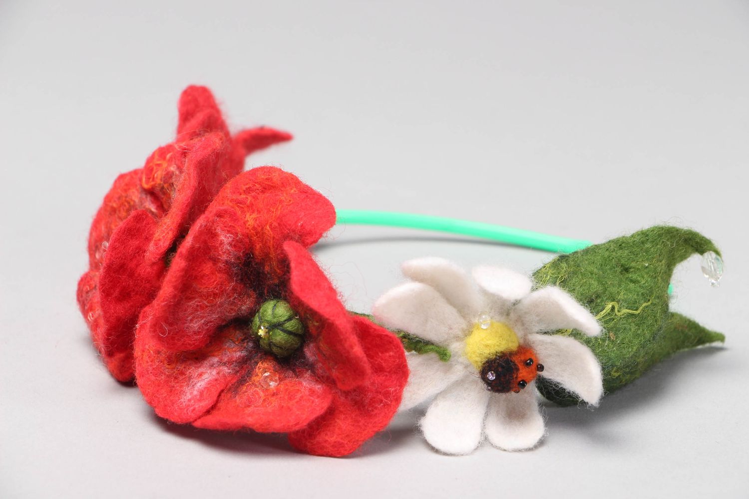 Wool felted headband with poppies and camomiles photo 2