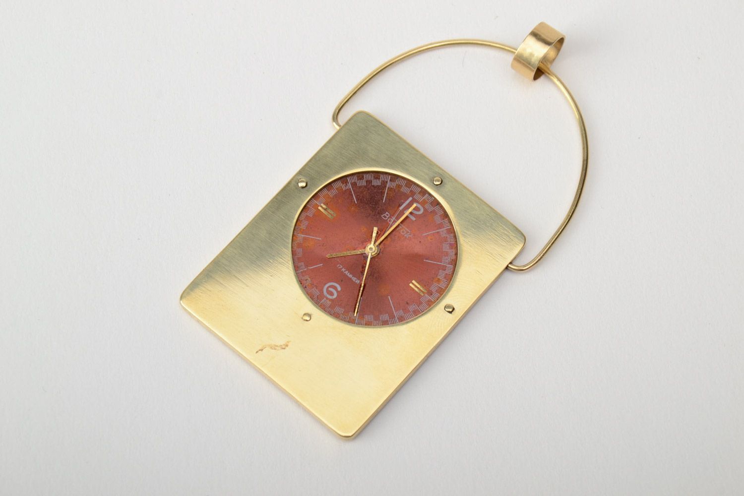 Colgante de metal de latón con reloj rectangular artesanal de moda  foto 2