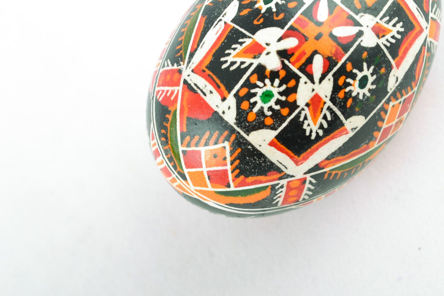 Traditional handmade painted Easter egg photo 4