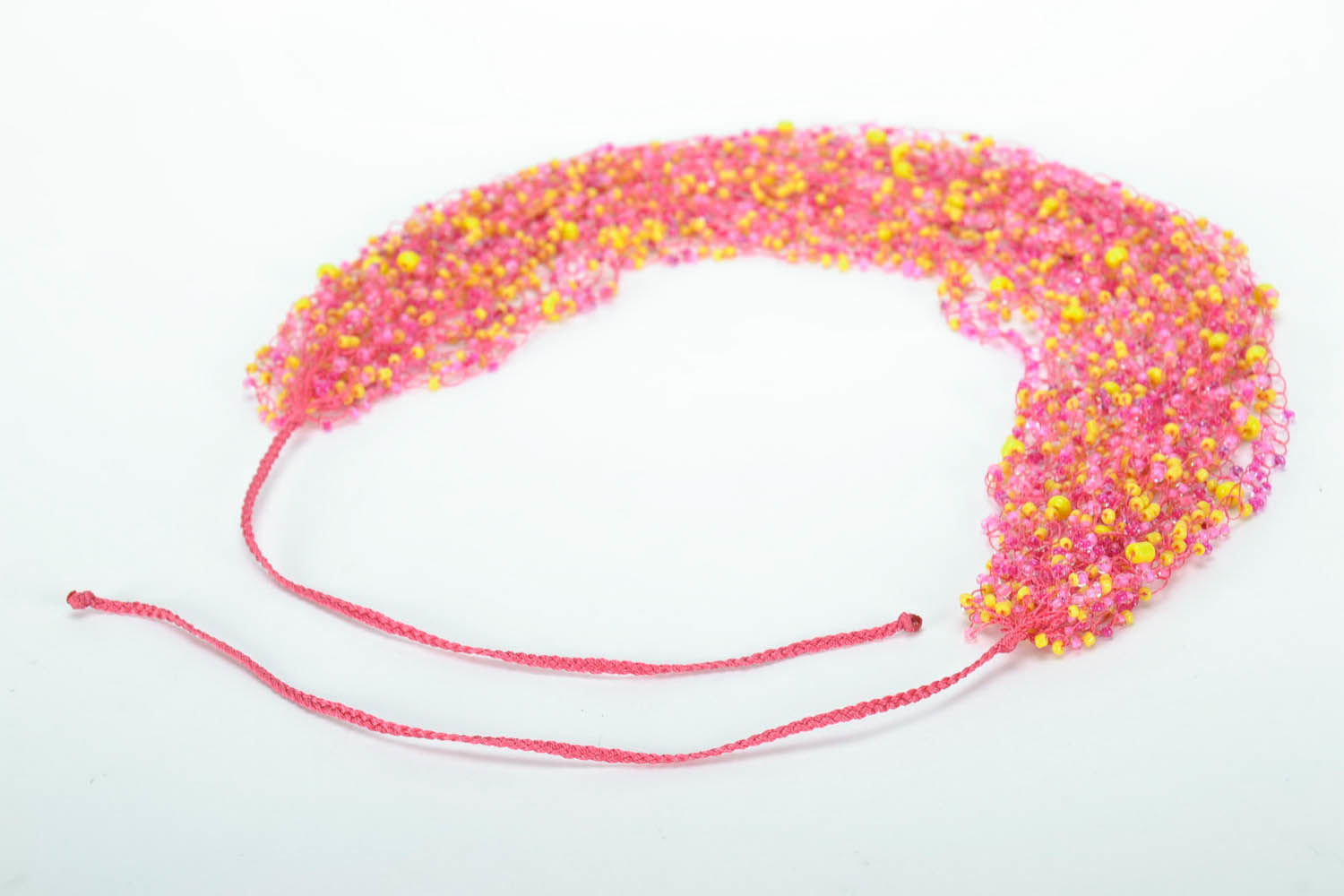 Collier de perles de rocaille tricoté au crochet photo 3
