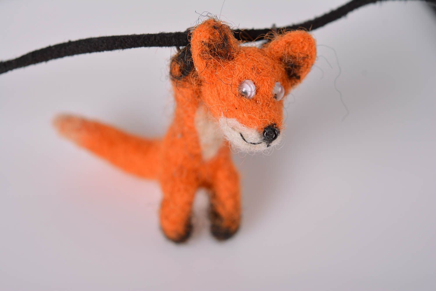 Pendentif renard orange Bijou fait main en laine feutrée original Cadeau femme photo 3
