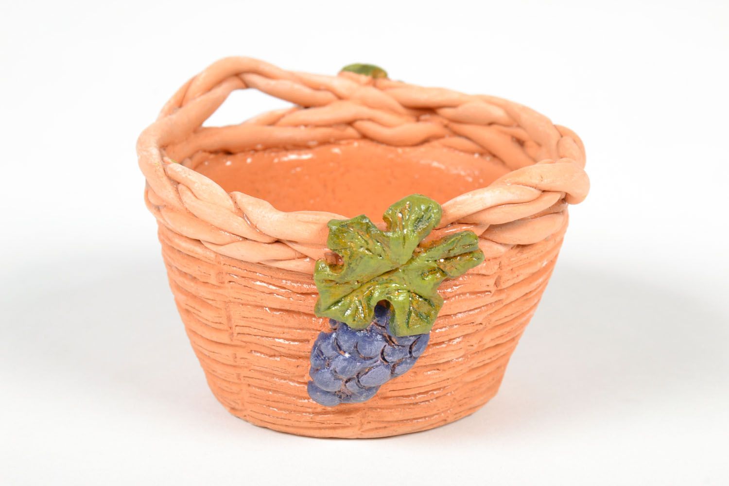 Small clay basket photo 3