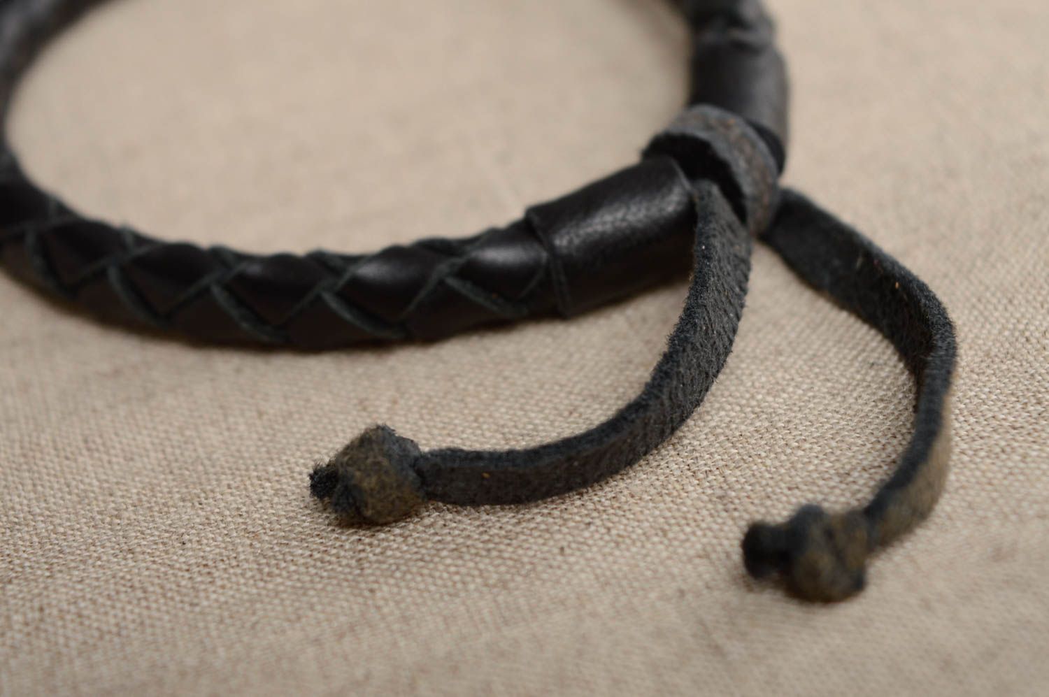 Unusual black woven leather bracelet photo 5