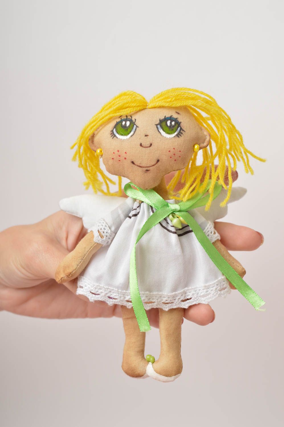 Poupée fille ange en robe Jouet fait main en tissu Cadeau pour enfant original photo 5