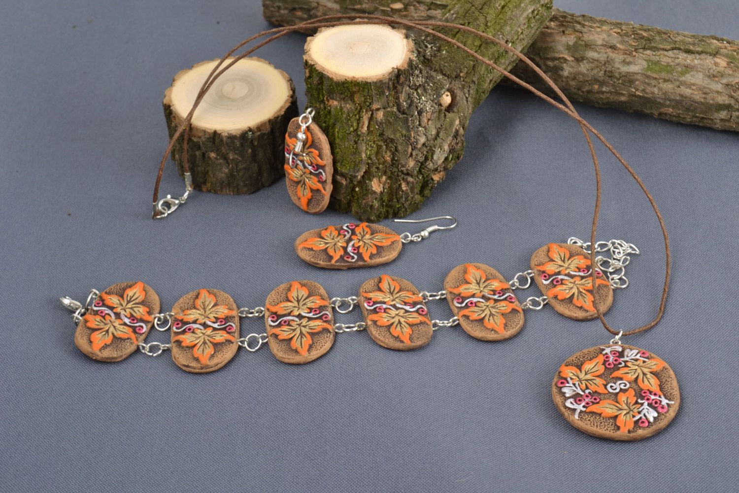Handmade painted ceramic jewelry set 3 items clay bracelet earrings and pendant photo 1