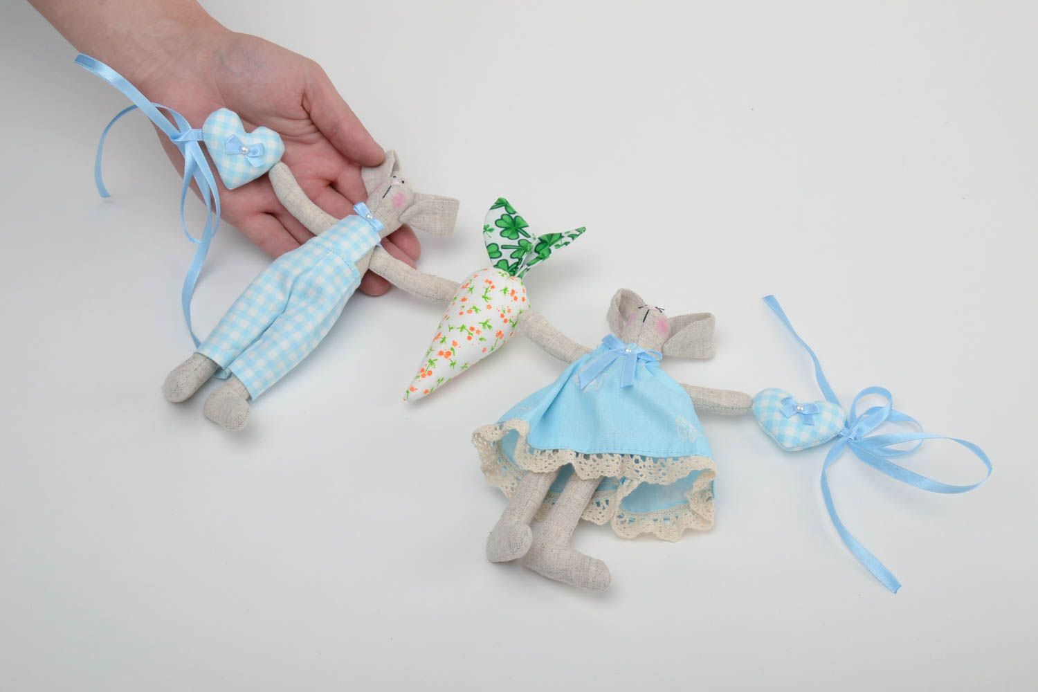 Künstlerische handgefertigte Girlande aus Stoff Spielzeugen für Kinderzimmer foto 5