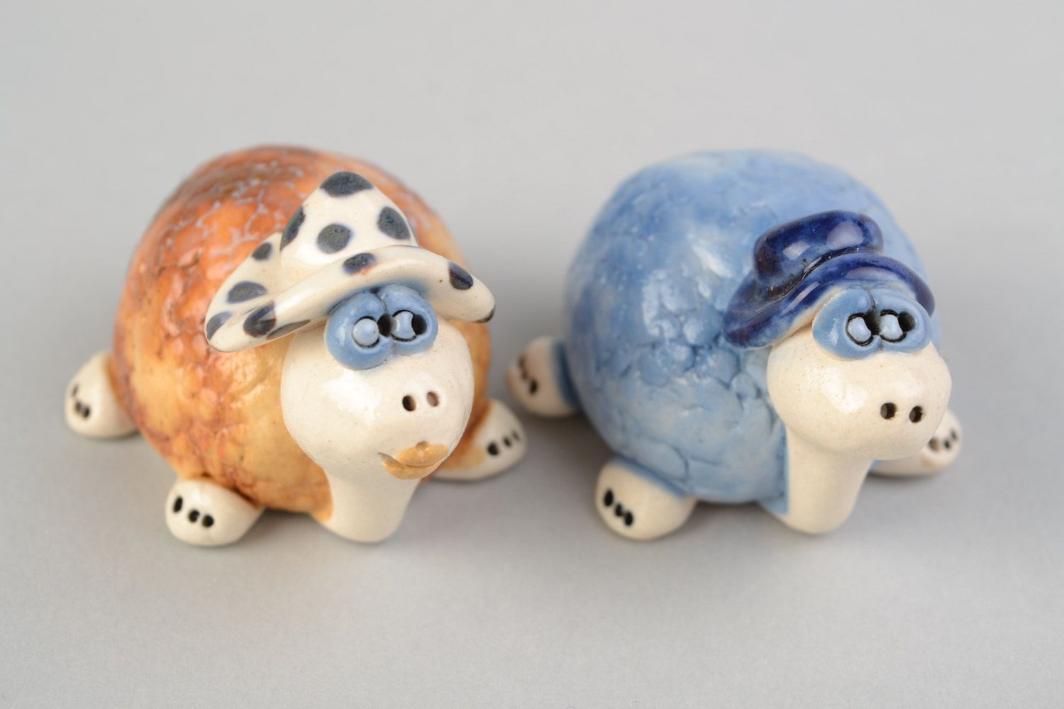 Set of handmade clay animal figures 2 pieces turtle girl and turtle boy of different colors  photo 4