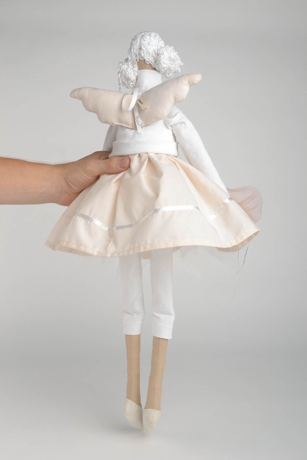 Кукла ручной работы авторская кукла на подставке тряпичная кукла Ангел в белом фото 5