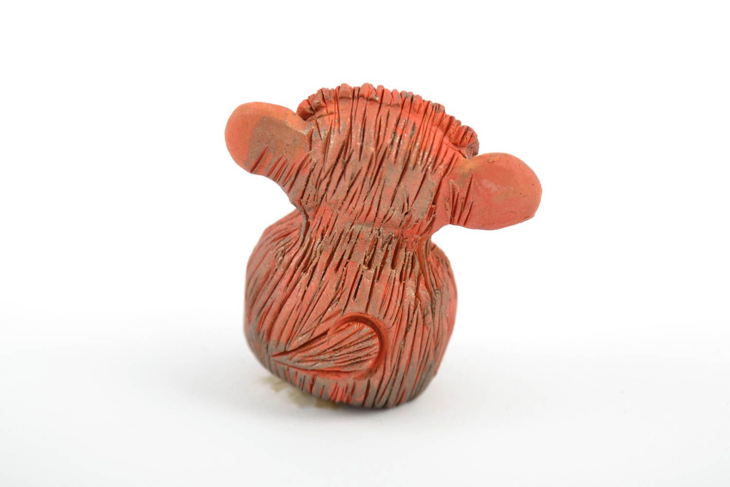 Figurilla cerámica artesanal con forma de mono pequeño gracioso de color marrón foto 4