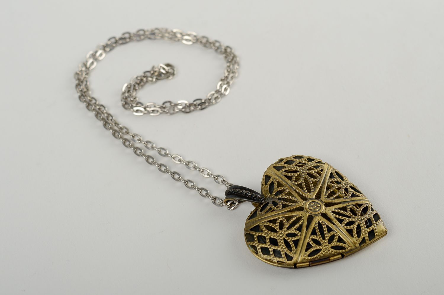 Handmade pendant metal heart pendant fashion metal pendant design accessories photo 2