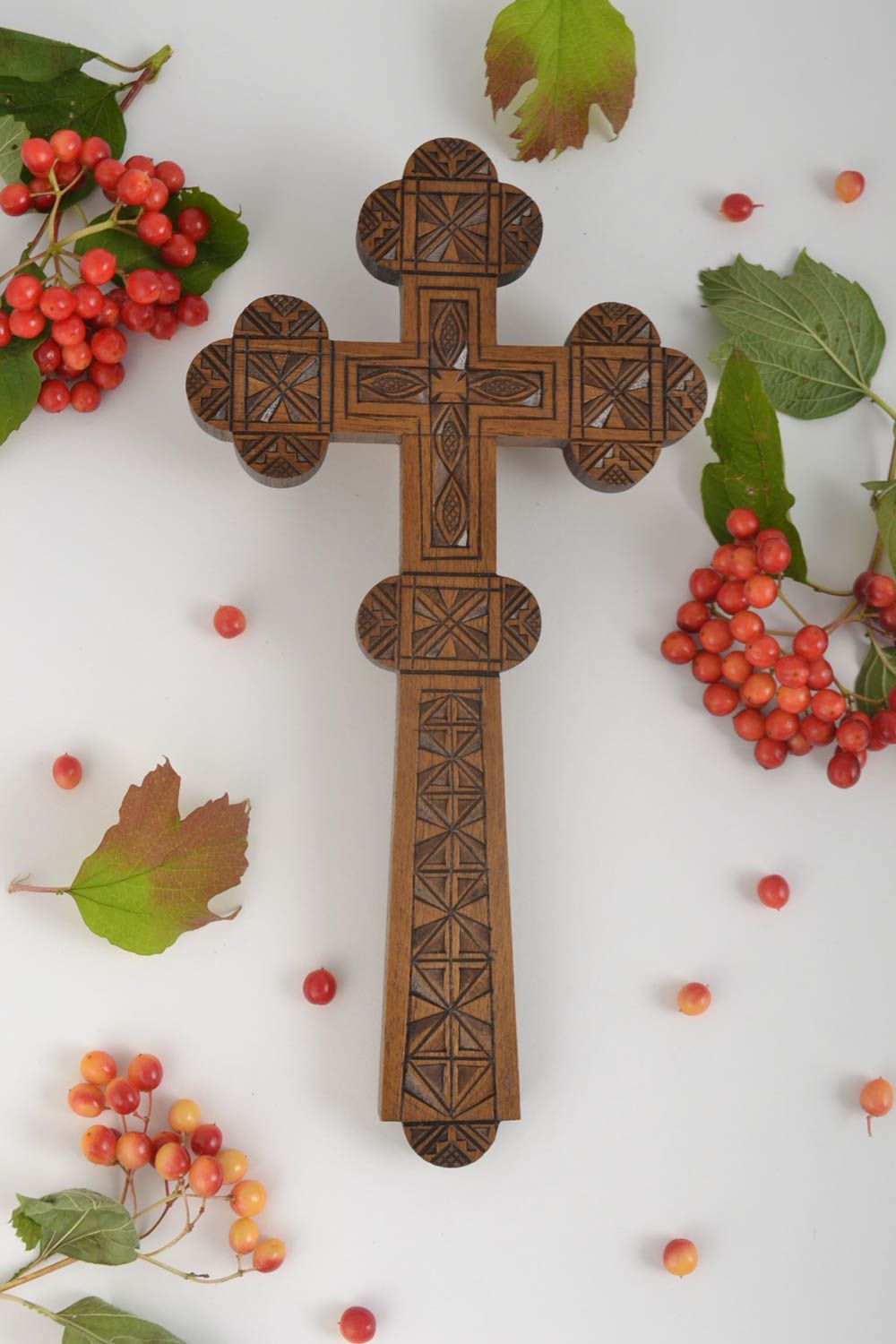 Croix en bois fait main Objet religieux Déco maison tilleul vernis grand photo 1