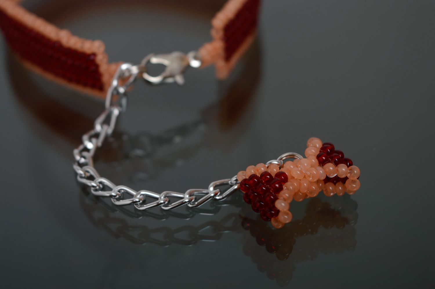 Bracelet en perles de rocailles rouge foncé fait main photo 2
