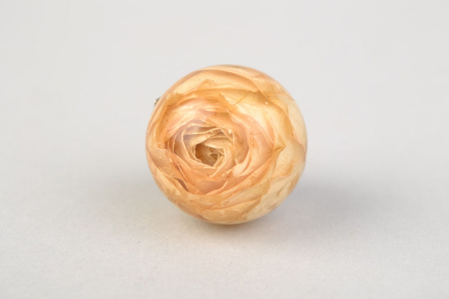 Handmade botanical pendant with rose coated with epoxy in the shape of transparent ball photo 4