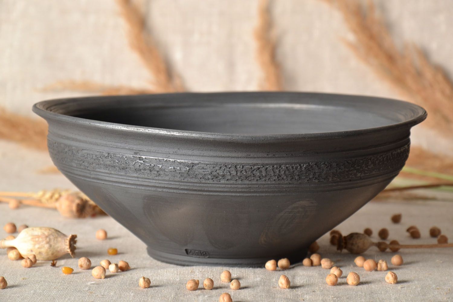 Clay bowl of black smoke ceramics photo 1