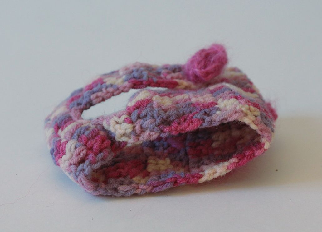 Copritazza di fili di lana fatto a mano fodera a maglia per tazza colore viola
 foto 2