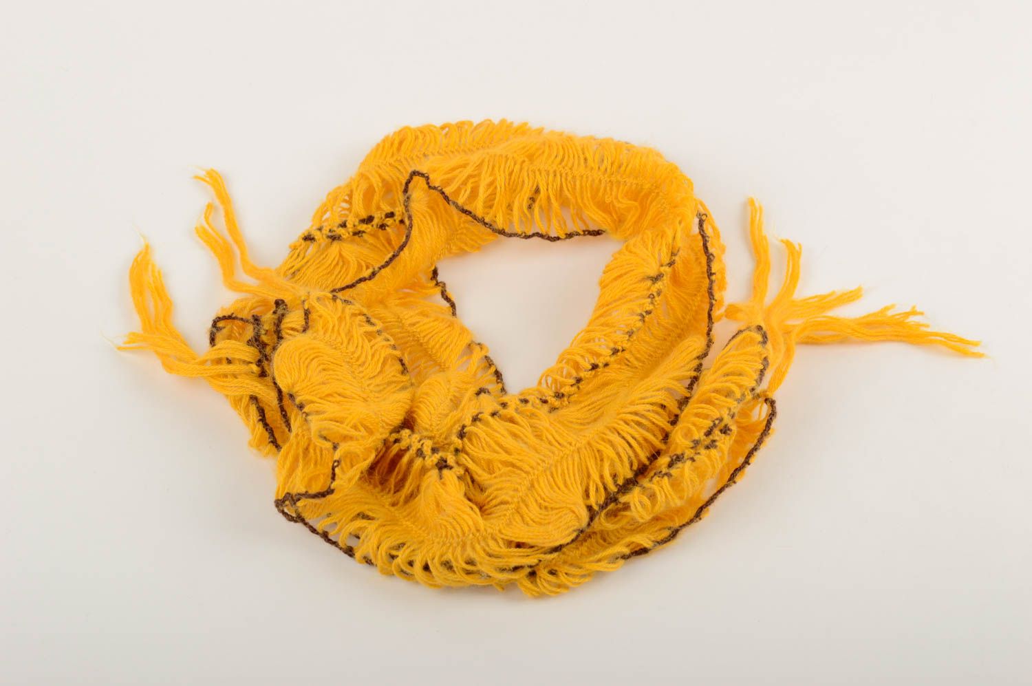 Écharpe faite main jaune Écharpe femme tricotée en acrylique Accessoire femme photo 3