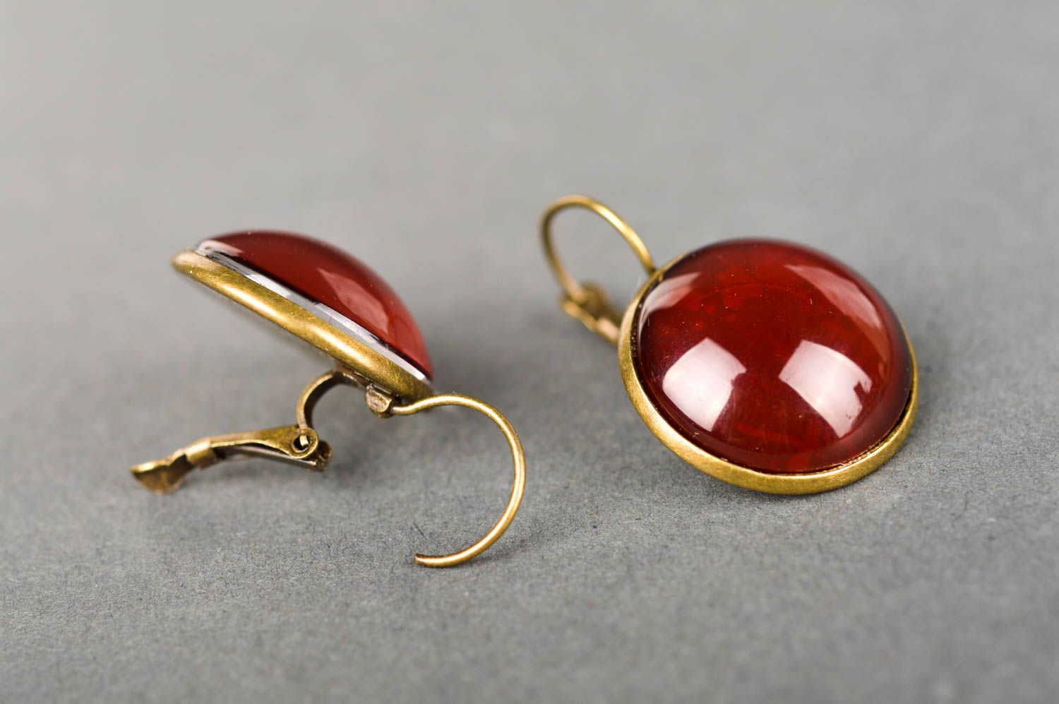 Handgemachte Vintage Ohrringe Modeschmuck Ohrhänger Designer Schmuck in Rot foto 4