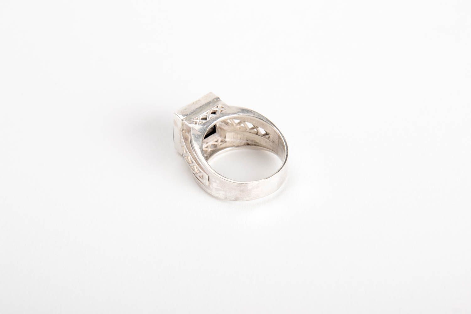 Украшение ручной работы серебряное кольцо подарок для мужчины с гематитом фото 3