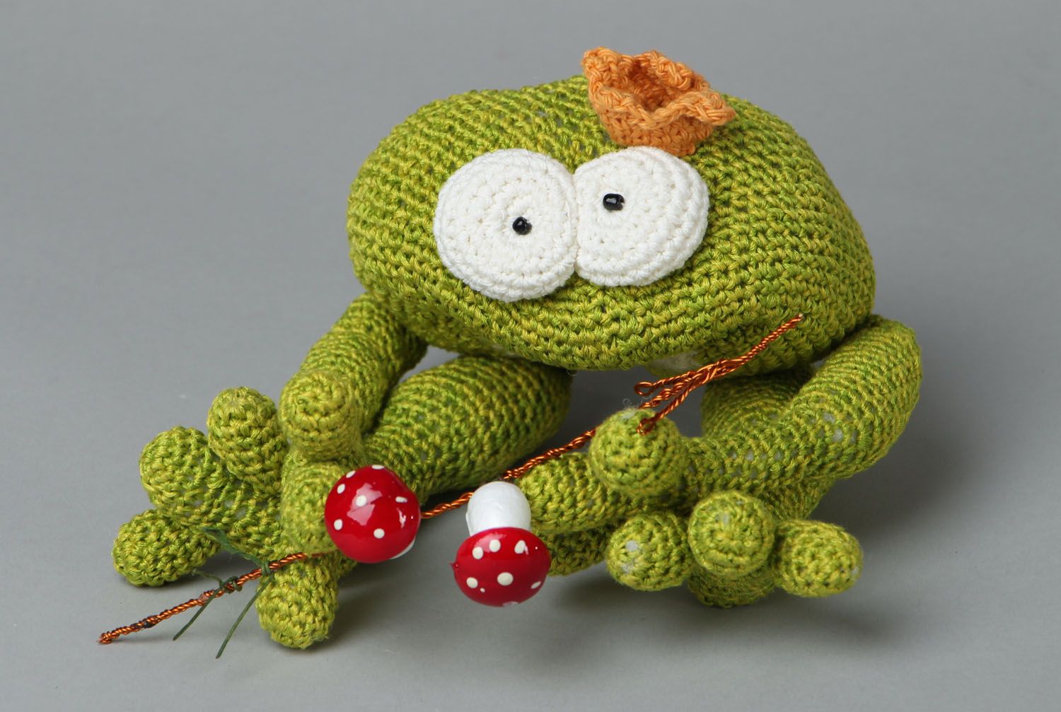 Brinquedo tricotado com gancho Sapo foto 1