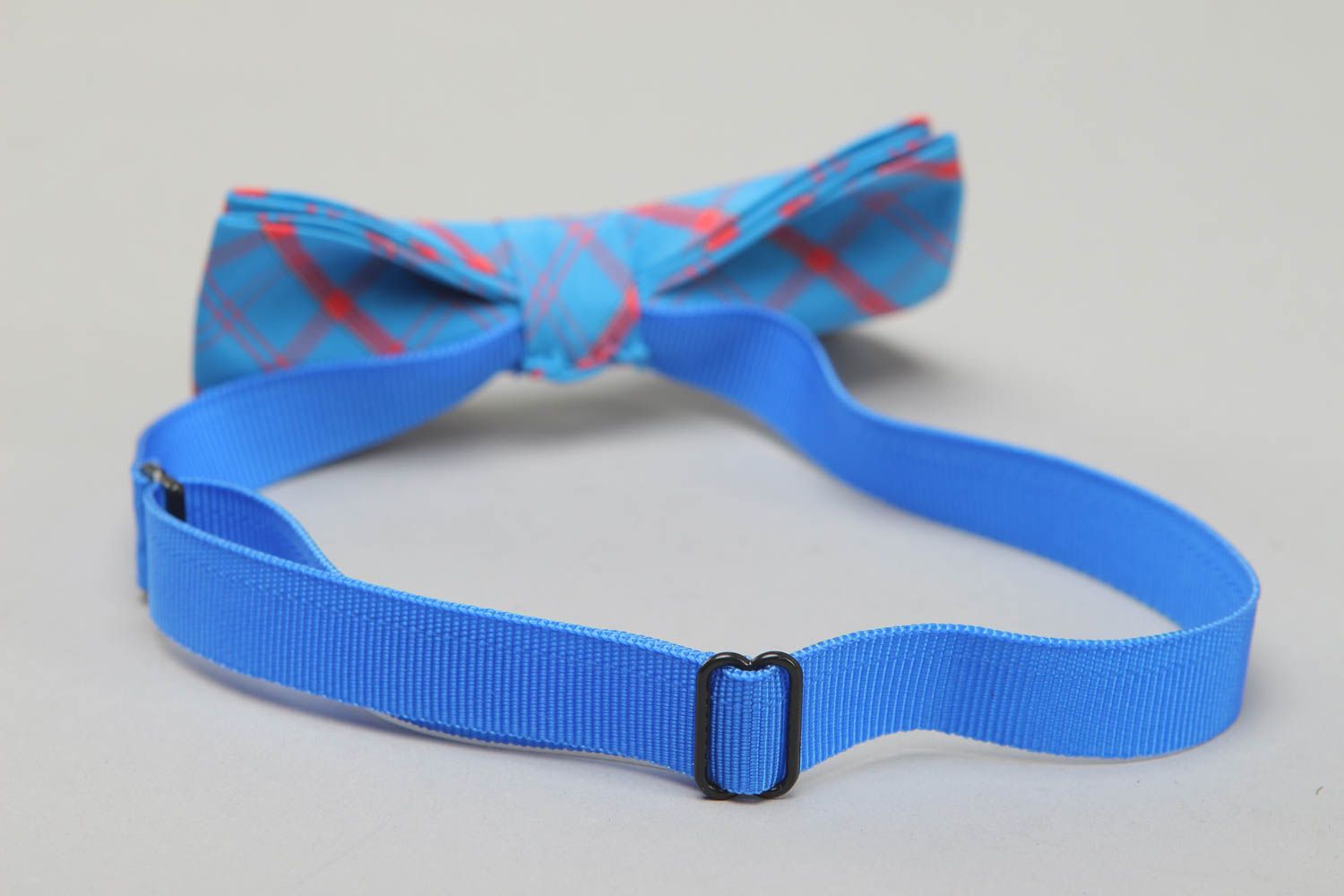 Bright checkered bow tie made of cotton fabric photo 3