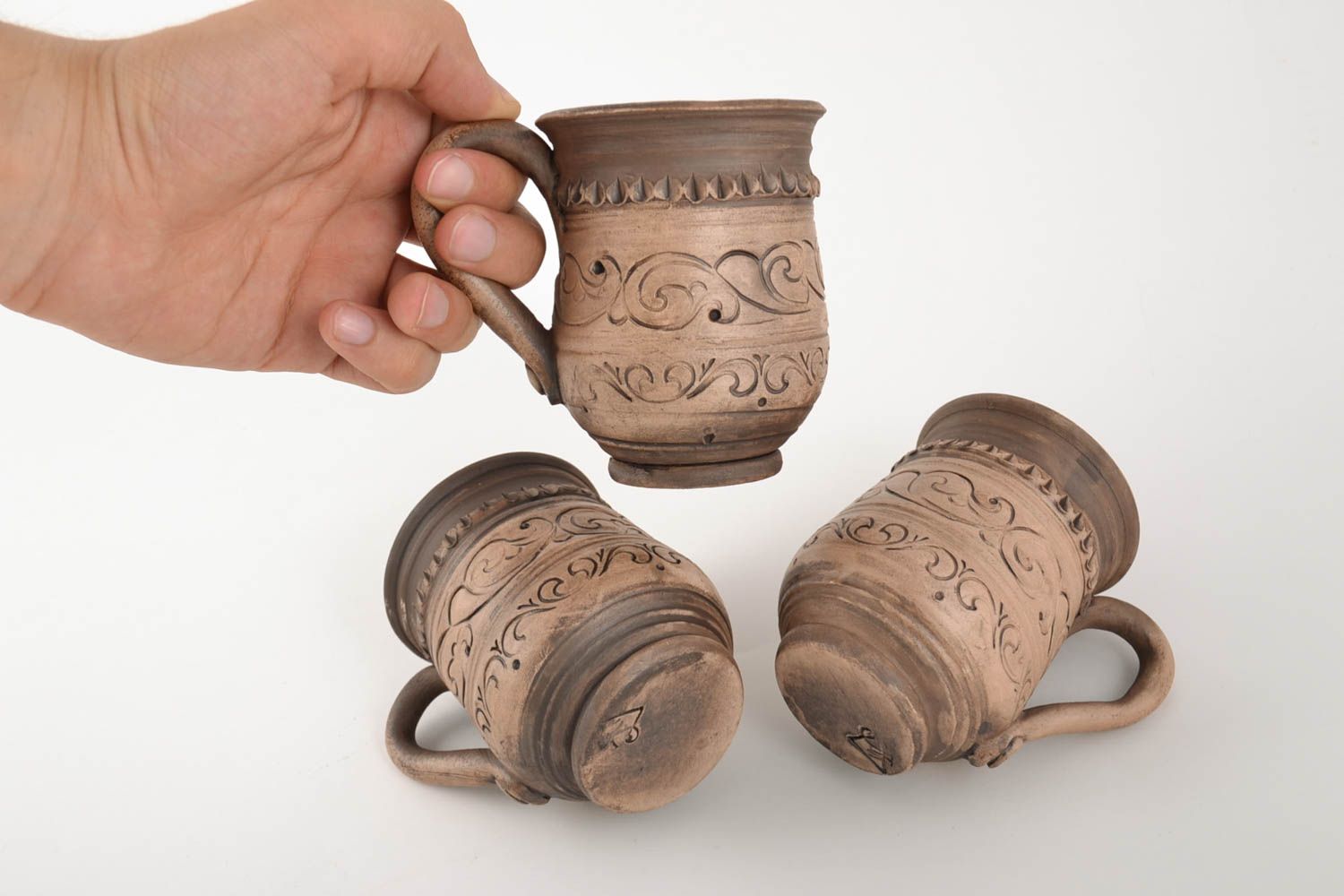 Juego de tazas cerámicas artesanales en técnica de alfarería 3 piezas de 250 ml  foto 5