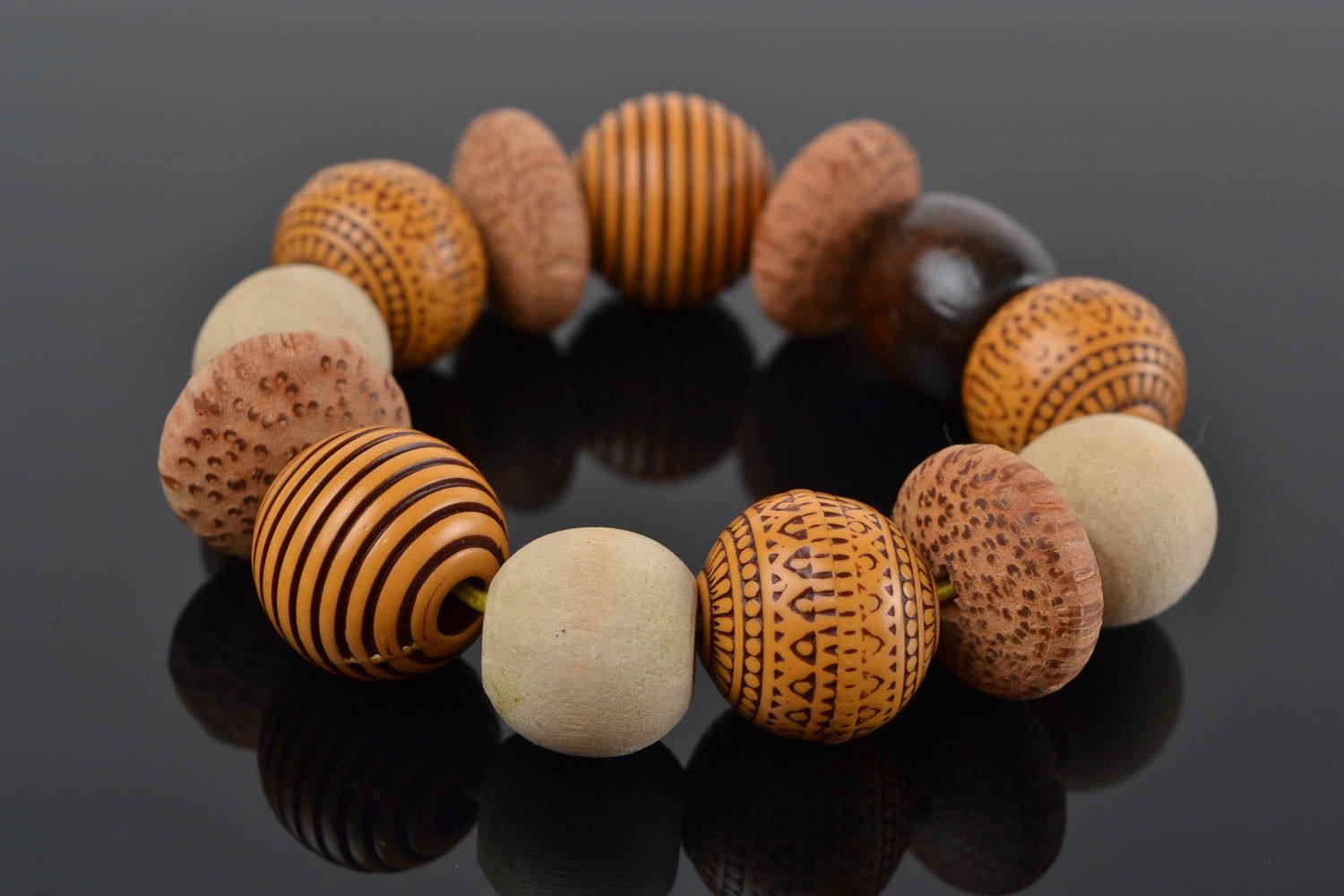 Bracelet de perles en bois fait main bijou original accessoire pour femme photo 2