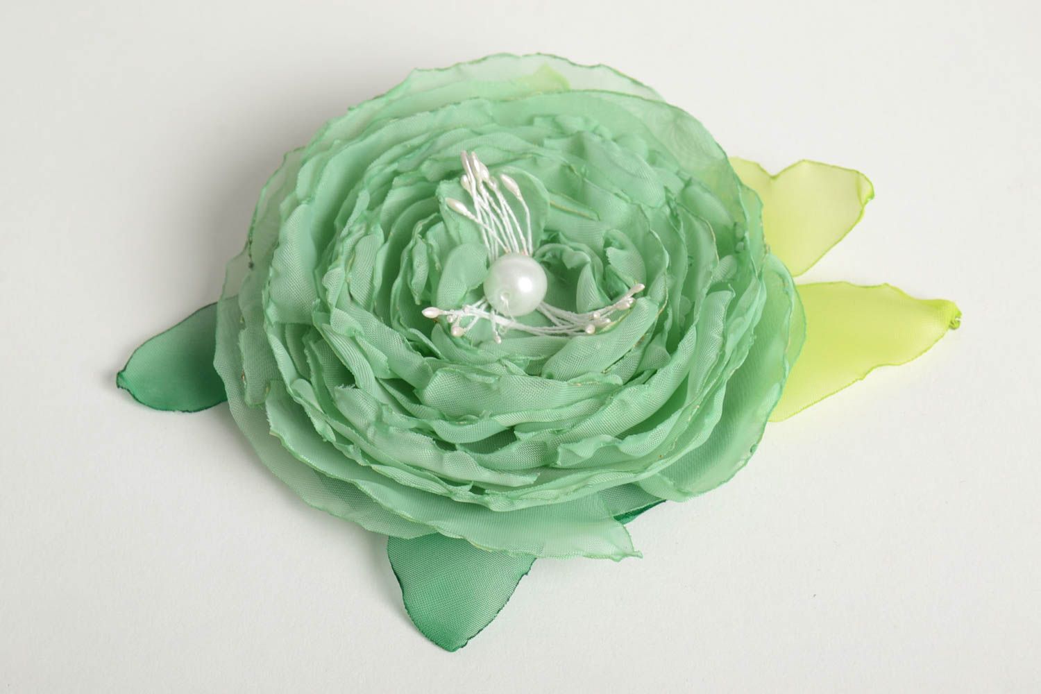 Handmade Blume Haarspange handgemachter Schmuck Accessoire für Frauen in Grün  foto 2