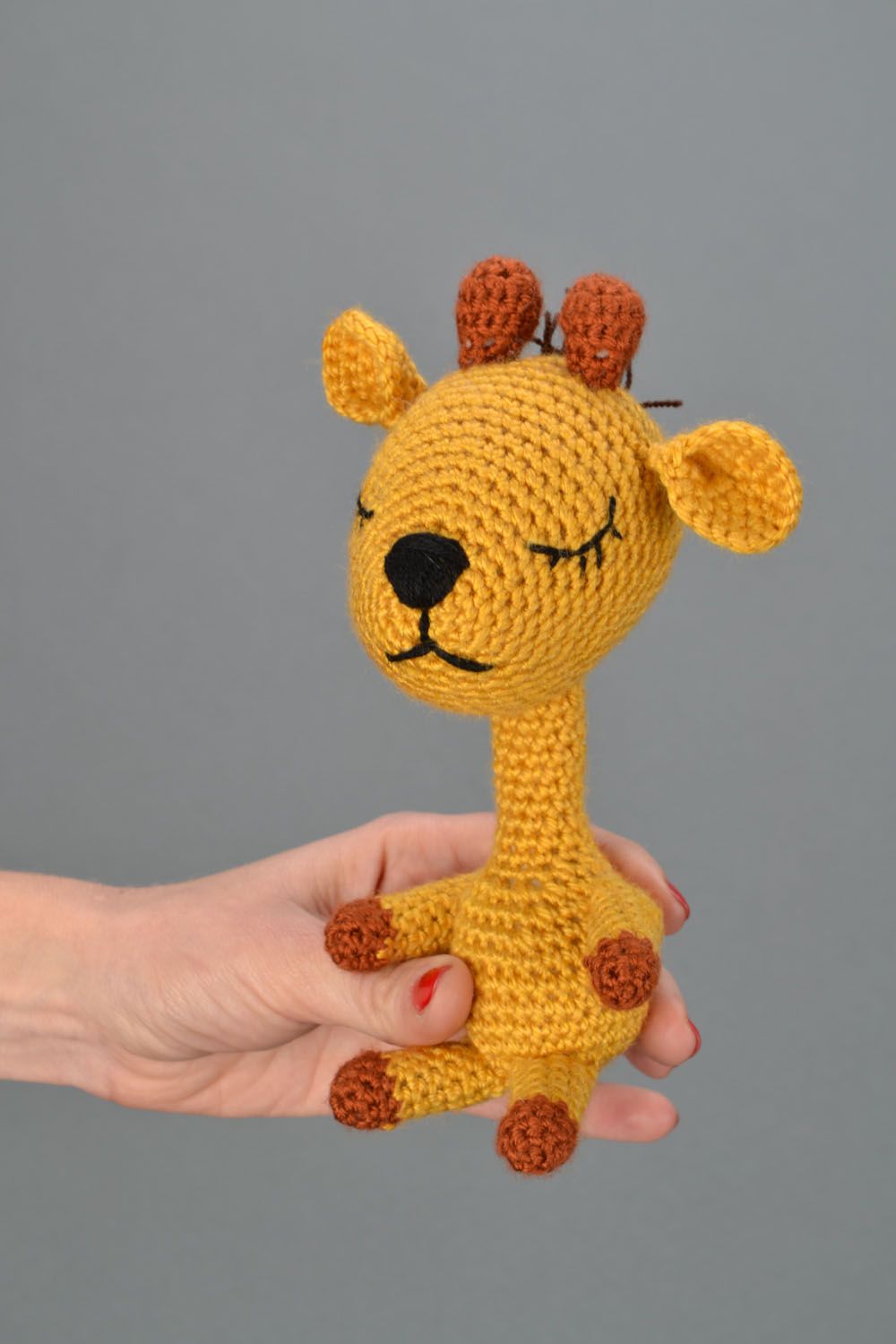 Brinquedo macio de malha feito à mão Girafa dorminhoca  foto 2