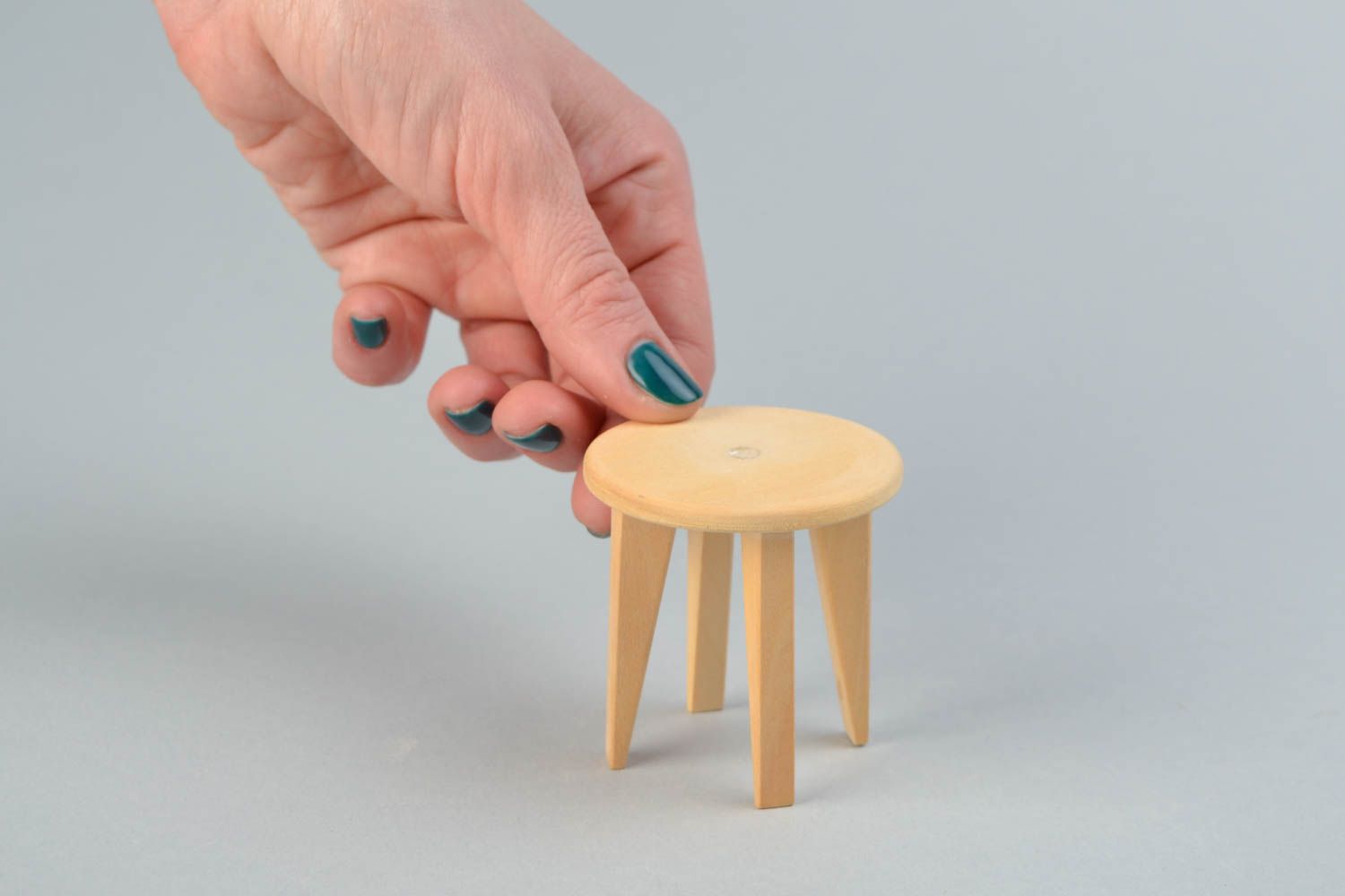 Tabouret miniature en bois à décorer ou peindre rond pour poupée fait main   photo 2