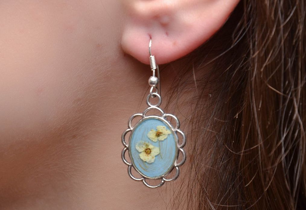 Tender earrings with natural flowers photo 2