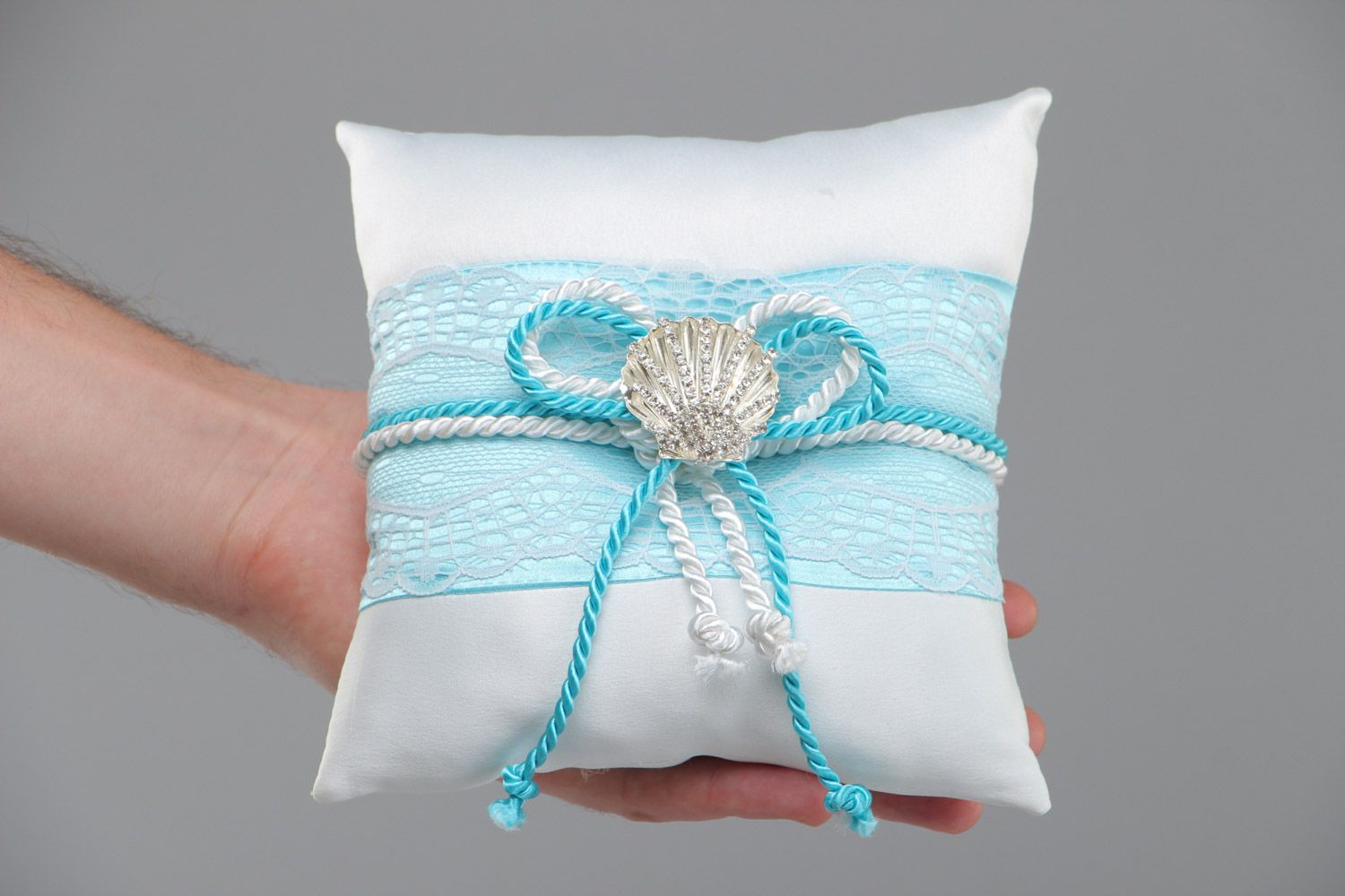 White handmade ring pillow sewn of satin with lace and decorative seashell photo 5