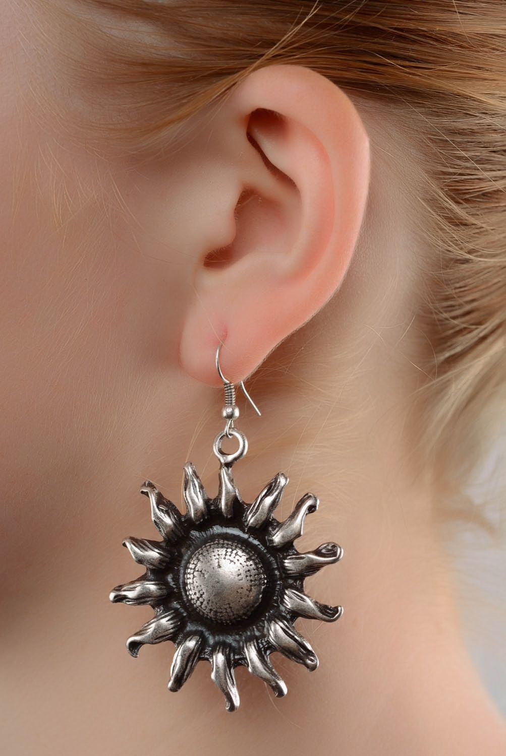 Metal earrings photo 4