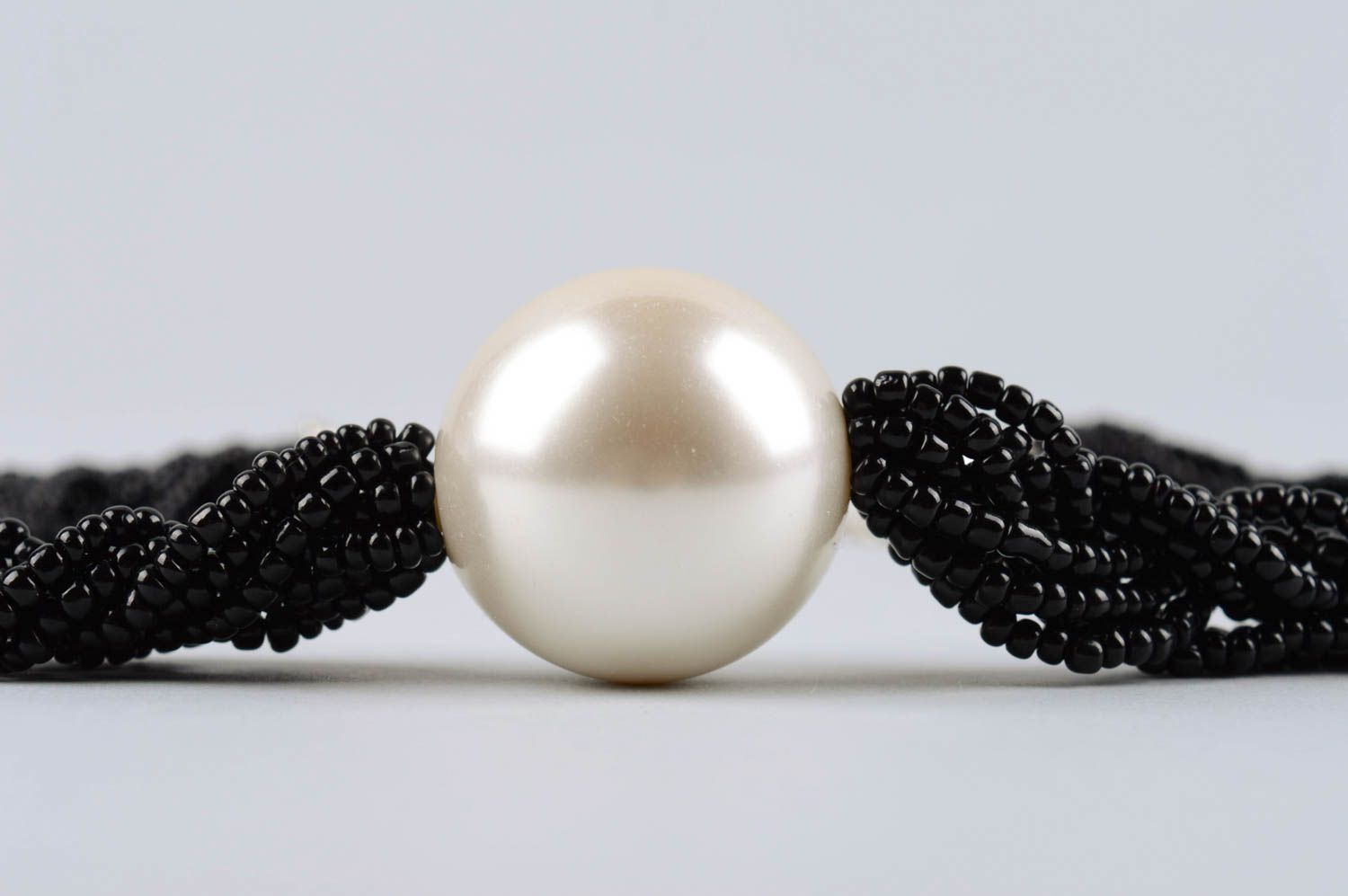 Collar de abalorios y una perla grande bisutería artesanal regalo original foto 5
