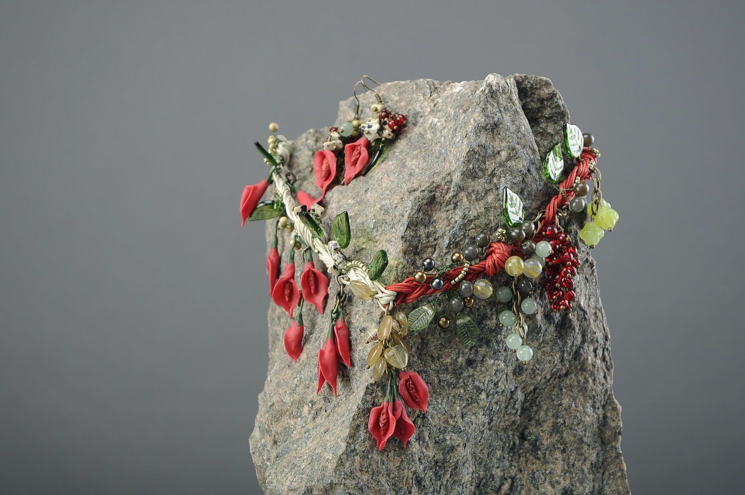 Conjunto de jóias com pedras naturais e cristais checos foto 2