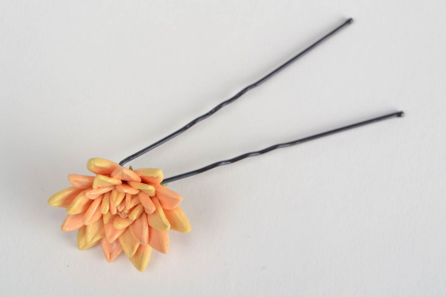 Gelbe Haarnadel mit Blume aus Polymerton handmade Schmuck für Frau Chrysantheme  foto 3