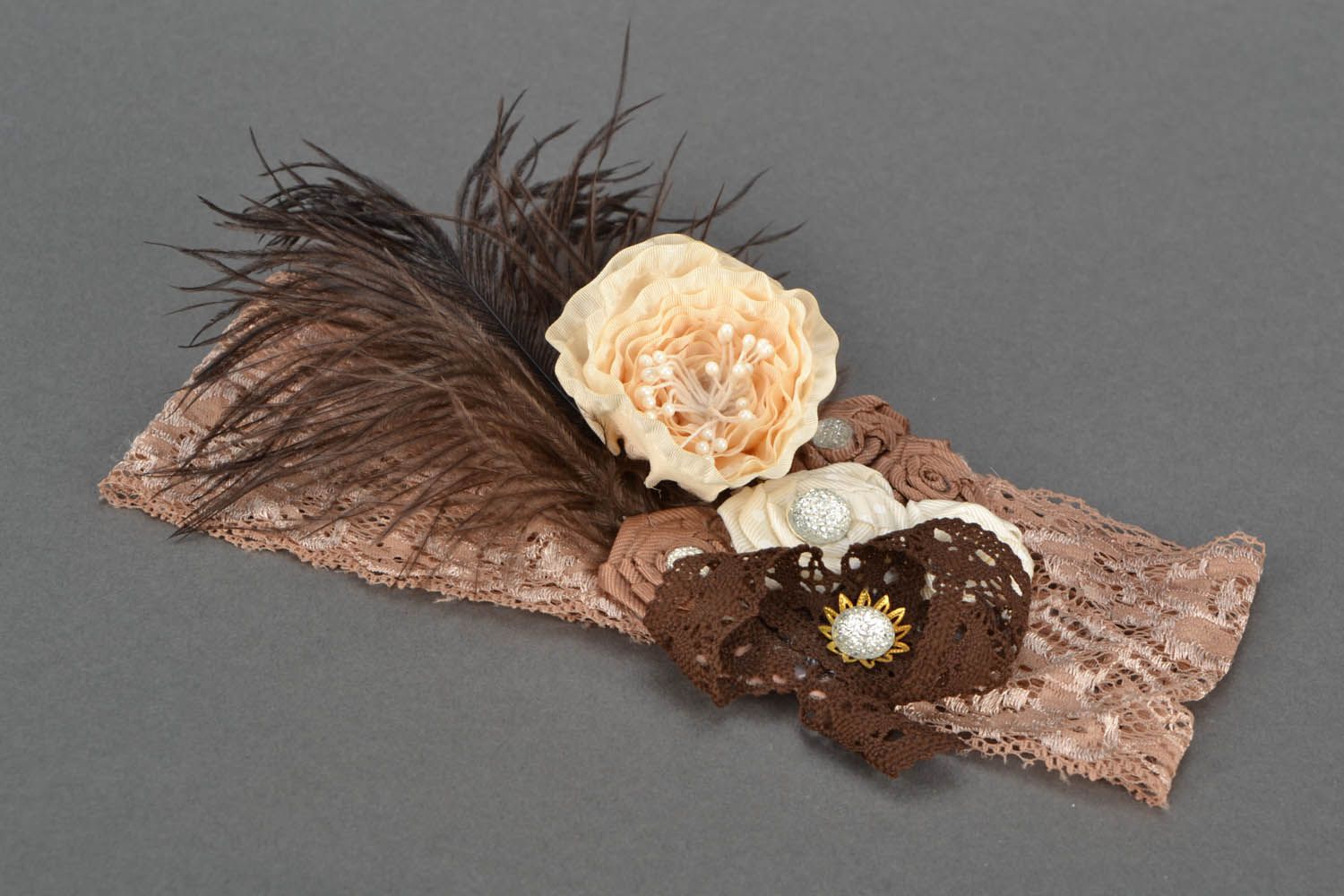 Fascia per testa fatta a mano di merletto con nastri di reps accessorio capelli foto 1