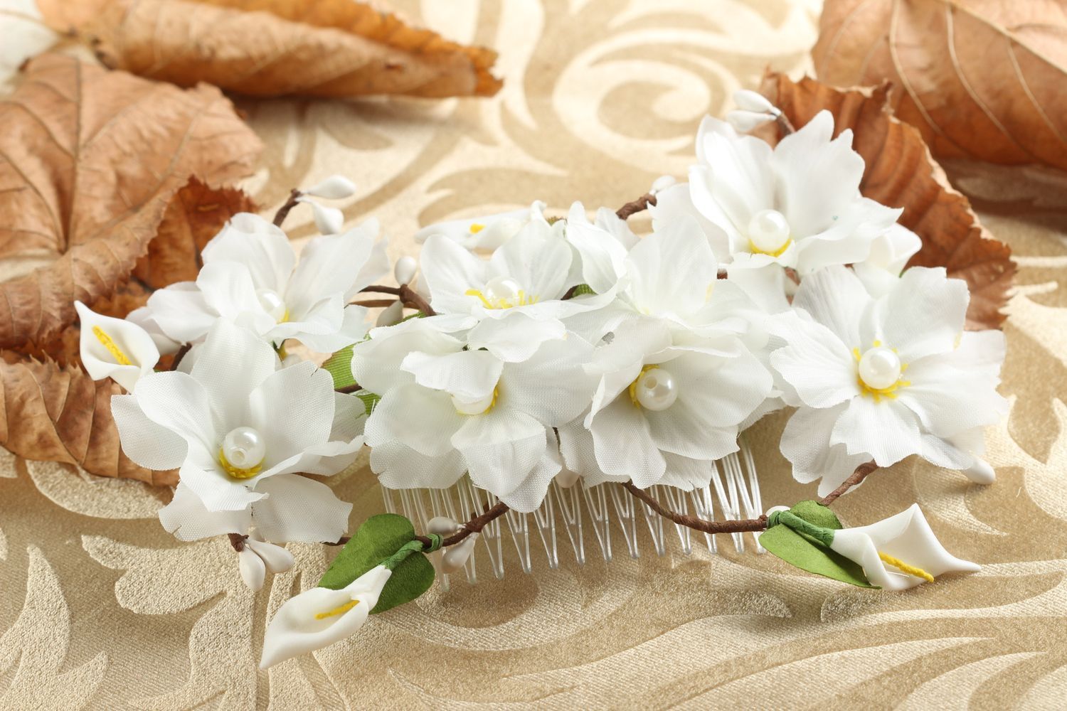 Peigne cheveux fait main Bijoux cheveux Accessoires cheveux fleurs blanches photo 1